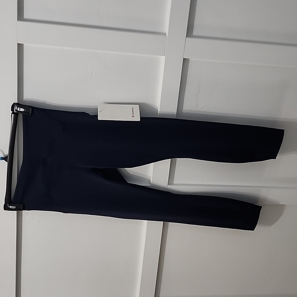 Lululemon InStill HR Tight 25", Navy, Size 8. NWT!
